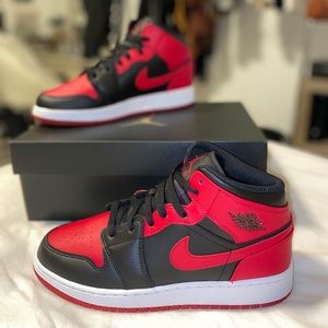 Jordan 1 Mid Banned